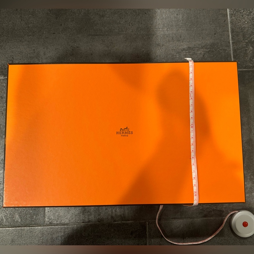 Hermes empty shoe box (one)